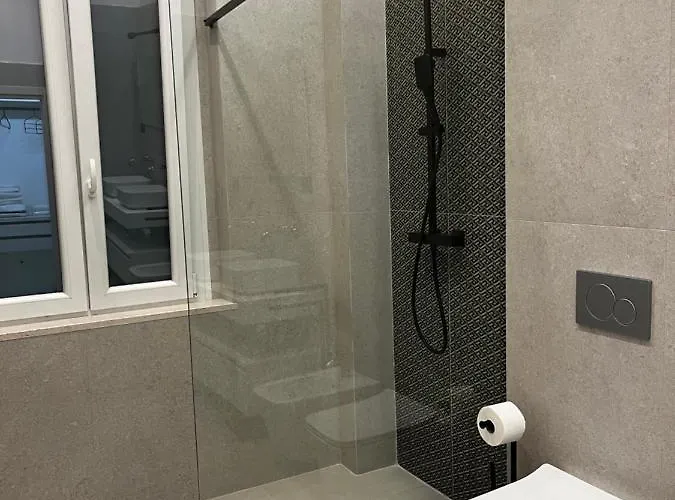 Central 81 * Πεσκάρα